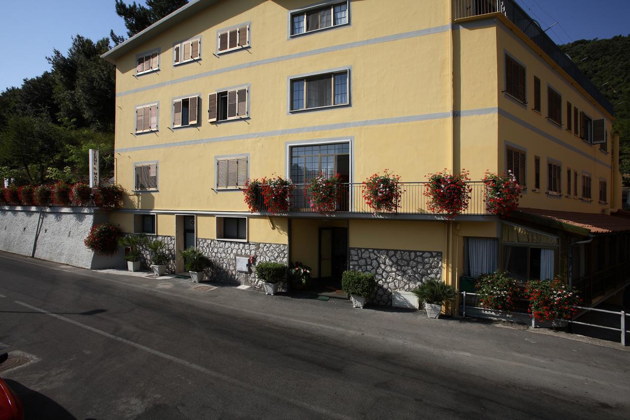 Albergo Terme Santamaria Castelforte Exterior photo