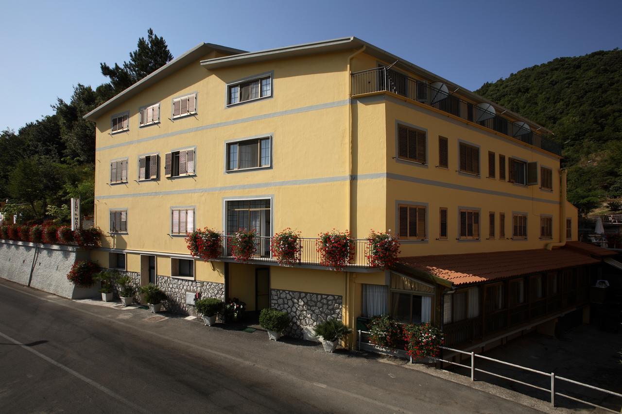 Albergo Terme Santamaria Castelforte Exterior photo